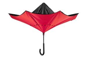 parapluie inversé rouge et noir